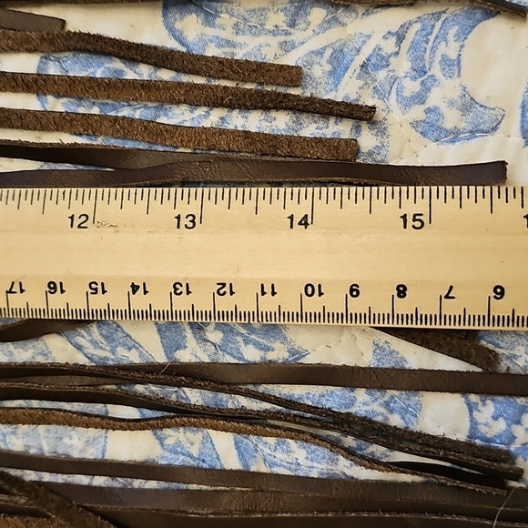 Cowhide Crossbody Large Westwrn Bag. Zipper Closure. Lg Outside Pocket - Picture 6 of 15